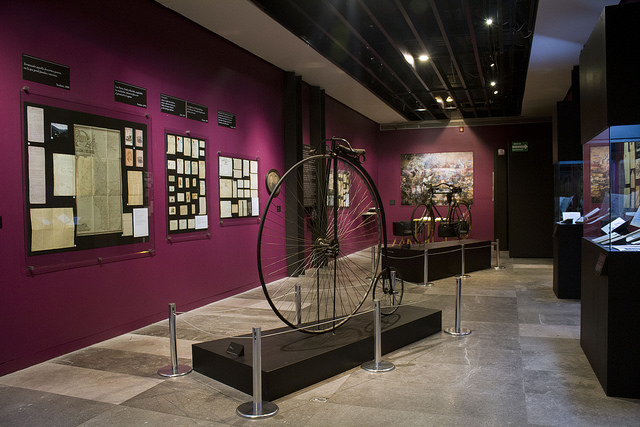 EXPOSICIÓN HNOS FLORES MAGÓN 1.jpg