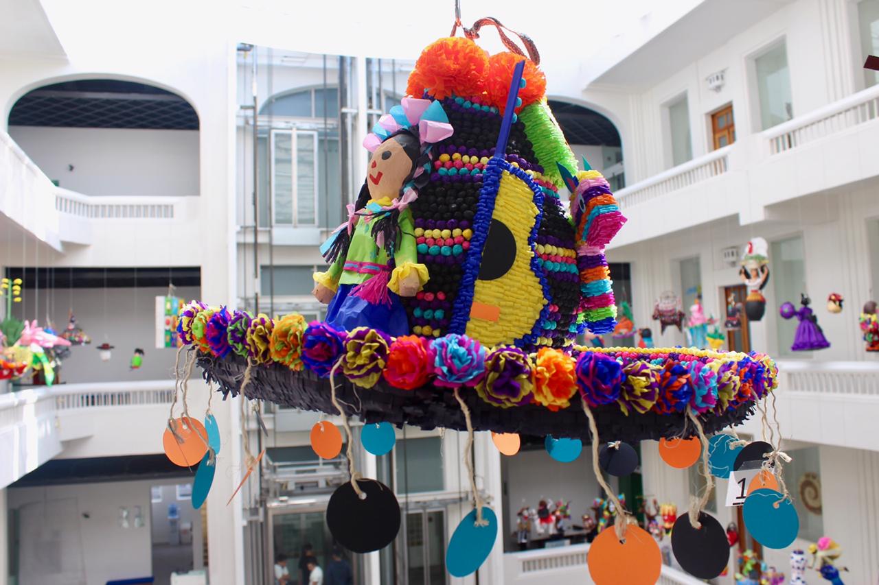 Madurar conjunto semanal El Museo de Arte Popular premia a ganadores del concurso de piñatas e  inaugura exposición sobre vías férreas