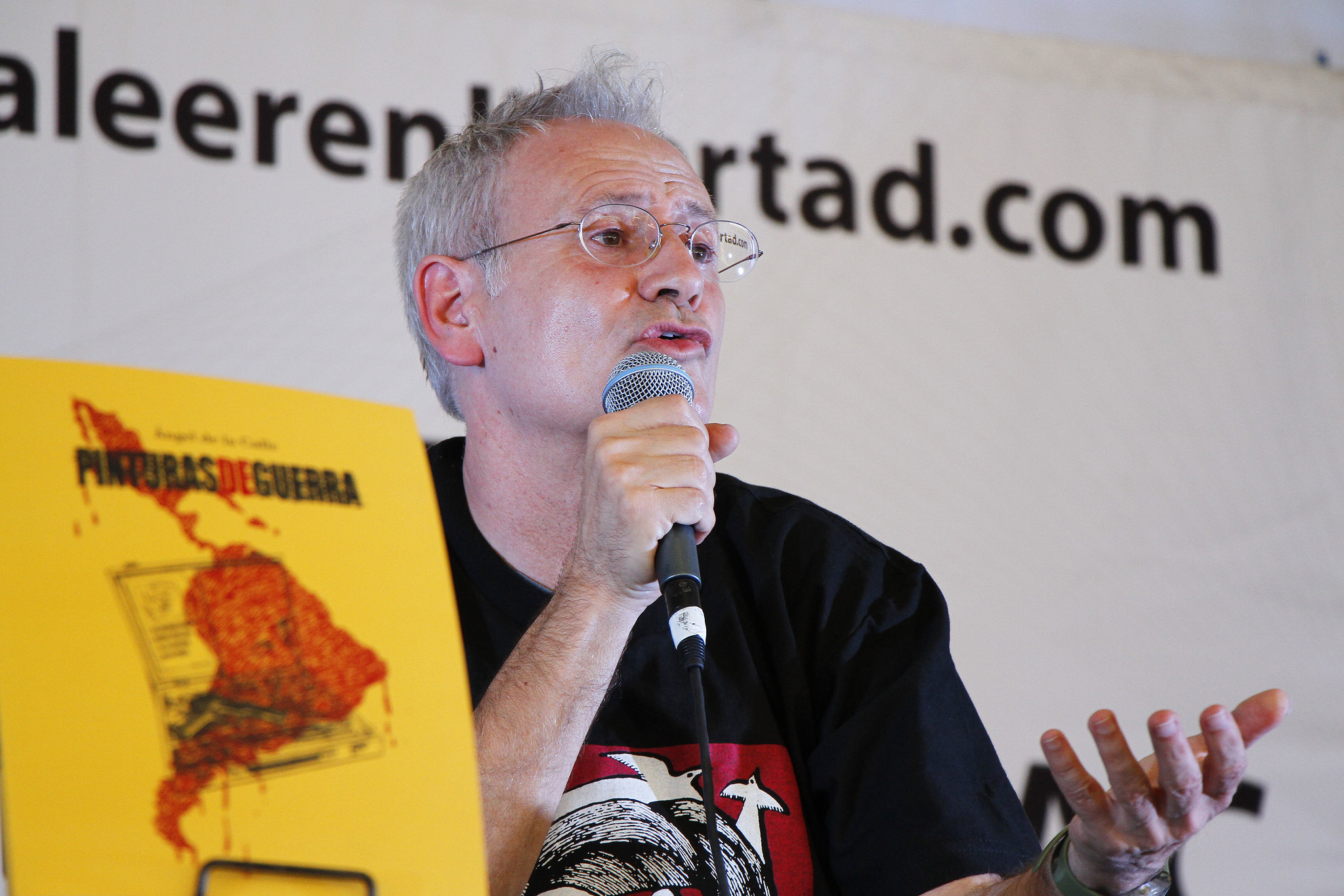 ÁNGEL DE LA CALLE.jpg