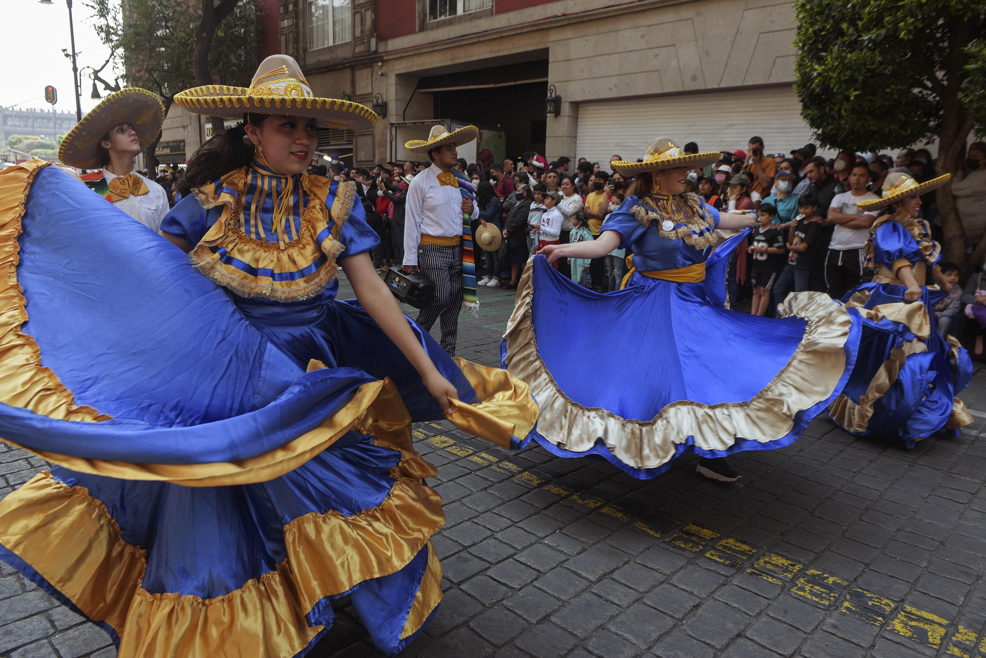 DESFILE.jpg