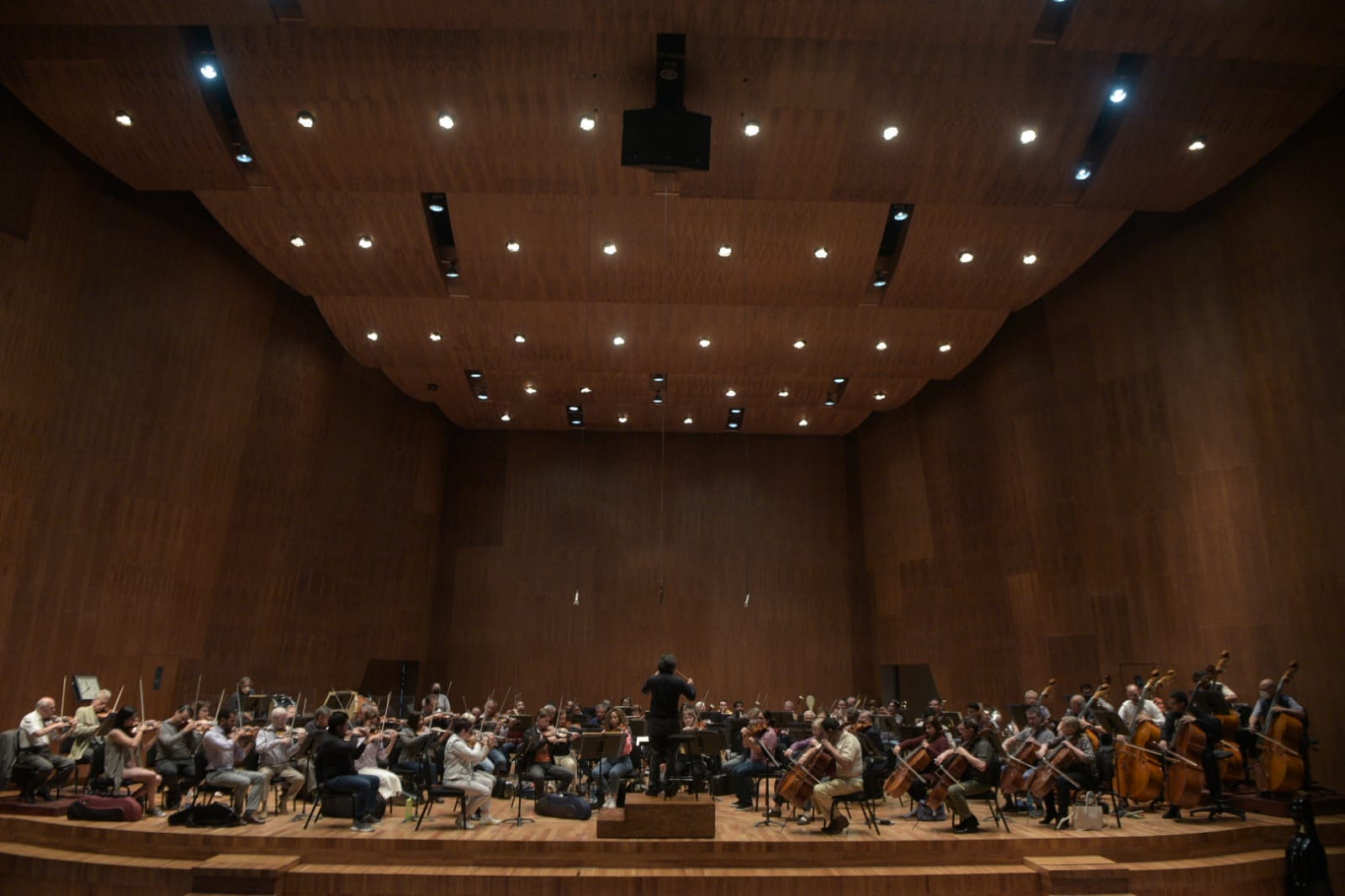 CONFERENCIA Y ENSAYO OFCM CONCIERTOS FIN DE AÑO  (5).jpeg