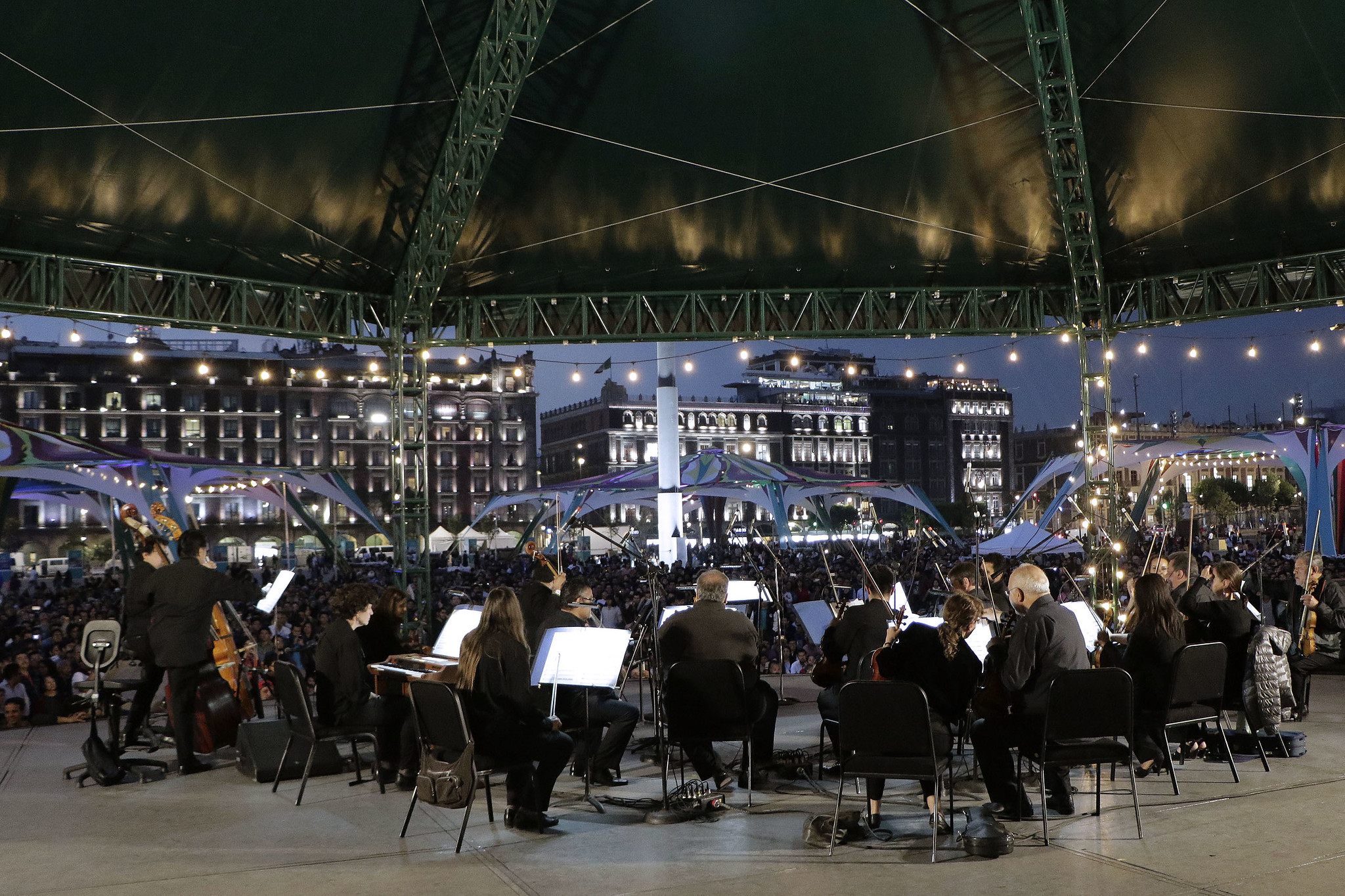 OFCM_ CONCIERTO ZÓCALO (12).jpg